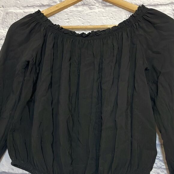 Brandy Melville Peasant Style Crop Top Made in Italy Size Unknown. - Picture 3 of 9